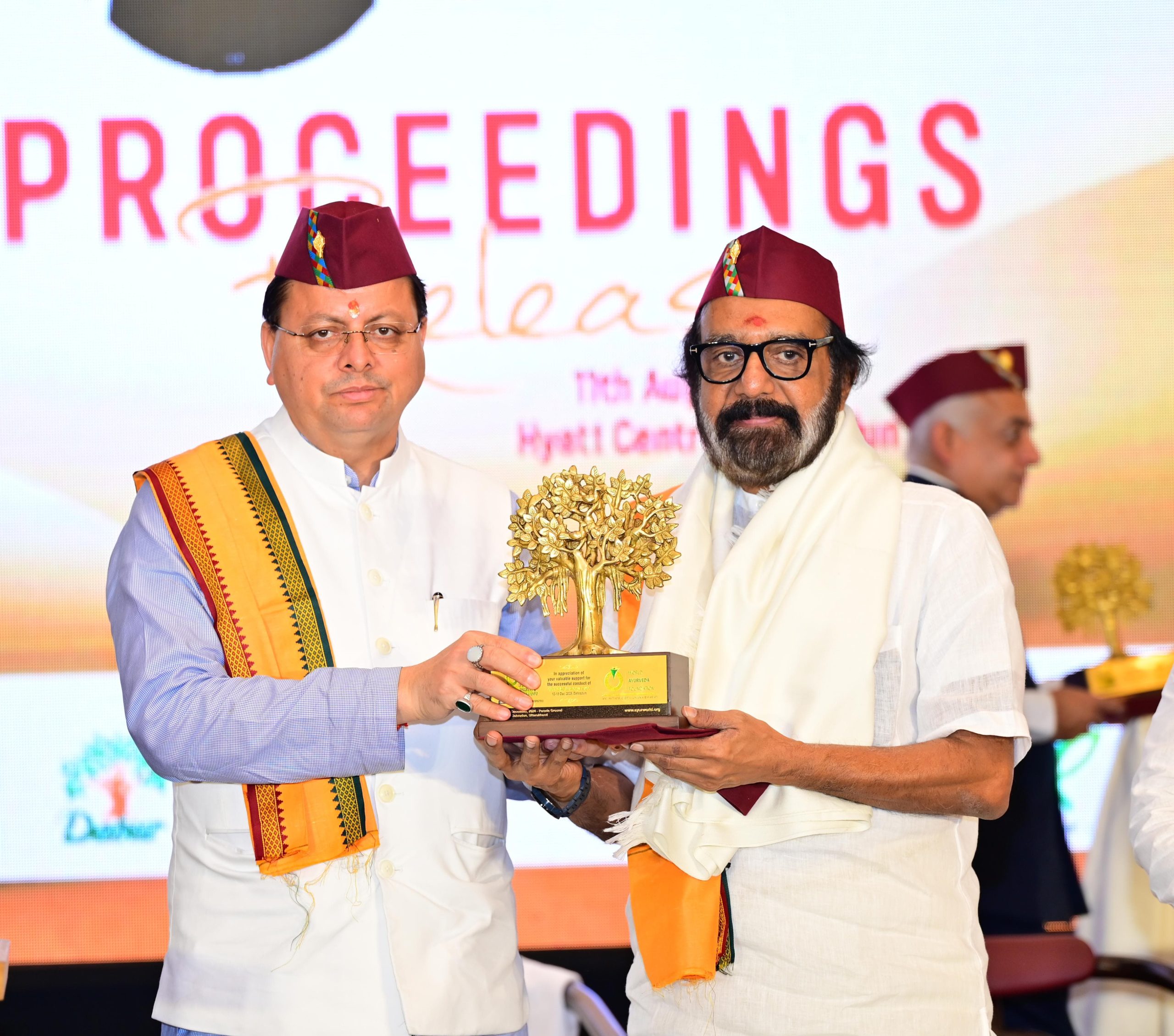 आयुर्वेद को वैश्विक पहचान दिलाने में जुटी उत्तराखंड सरकार, राज्य के हर जिले में बनेगा मॉडल आयुष गांव, सीएम धामी का बड़ा ऐलान