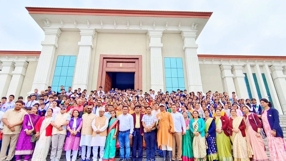 स्वतंत्रता दिवस पर धन सिंह रावत ने किया ध्वजारोहण और सांस्कृतिक कार्यक्रमों का आयोजन, प्रदेशवासियों को दी शुभकामनाएं