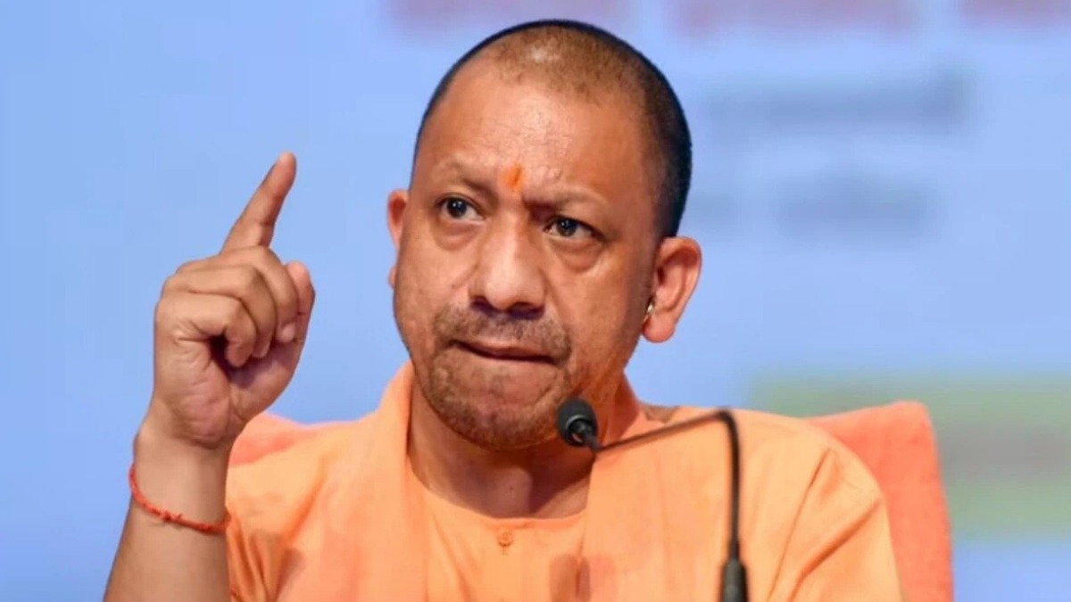 अब अपराधियों की खैर नहीं, सीएम योगी ने यूपी पुलिस को सौंपी 75 मोबाइल फॉरेंसिक लैब, झटपट पूरी हो सकेगी अपराधों की जांच