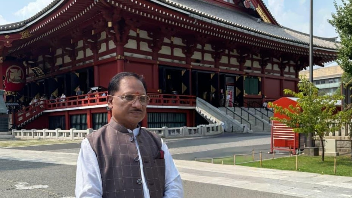 मुख्यमंत्री साय ने जापान पहुंचने के बाद सबसे पहले टोक्यो स्थित ऐतिहासिक असाकुसा मंदिर में की पूजा-अर्चना