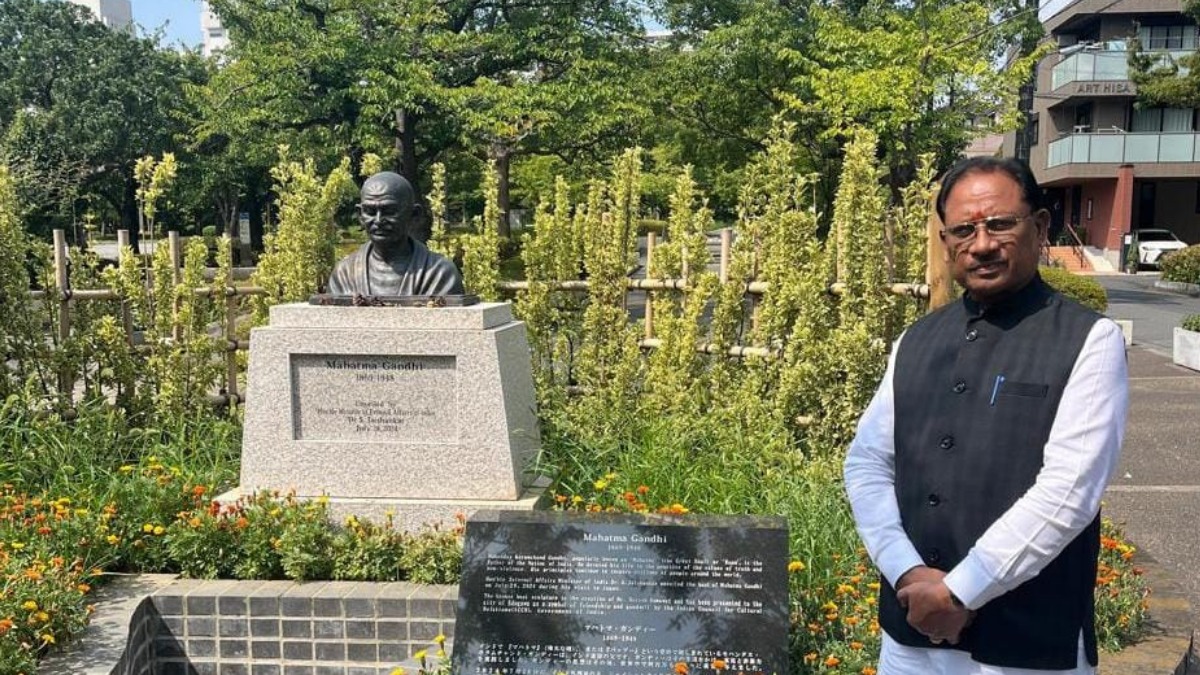 मुख्यमंत्री विष्णुदेव साय ने टोक्यो के ‘लिटिल इंडिया’ पहुँचकर महात्मा गांधी को किया नमन
