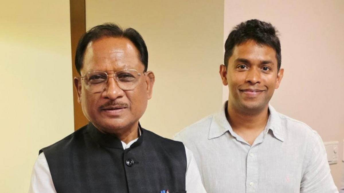 बस्तर के होनहार अविनाश तिवारी से टोक्यो में मिले मुख्यमंत्री विष्णुदेव साय, छत्तीसगढ़ में उद्योग स्थापना को लेकर हुई सकारात्मक चर्चा