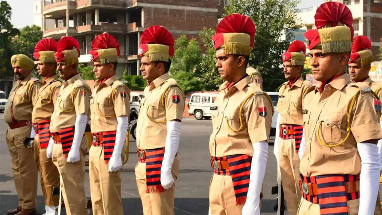 ग्रेजुएट लोगों के लिए रोजगार पाने का एक बेहतरीन मौका, सब इंस्पेक्टर के लिए 1000 से ज्यादा पदों पर भर्ती, जाने आवेदन का तरीका