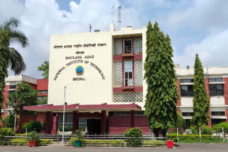 4 साल में धड़ाम, NIRF रैंकिंग में मैनिट की हालत बिगड़ी, गिरावट से छात्रों की बढ़ी चिंता