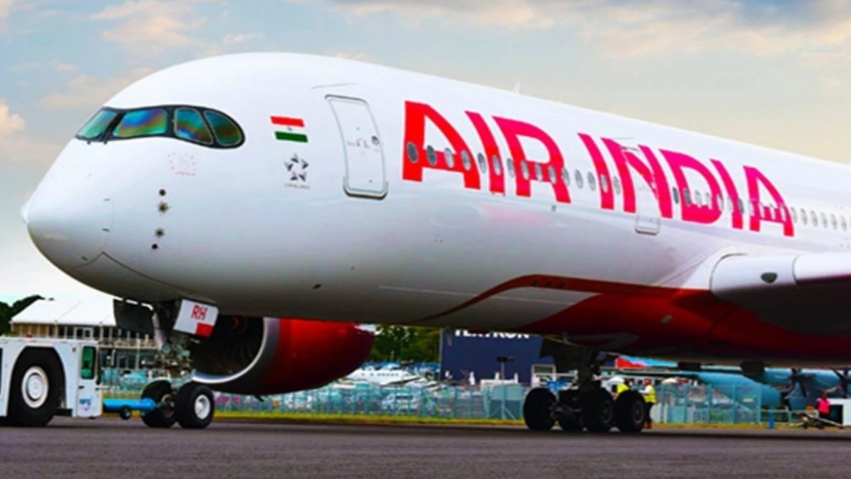 दिल्ली से इंदौर आ रही Air India Express की फ्लाइट की हुई इमरजेंसी लैंडिंग, मचा हड़कप