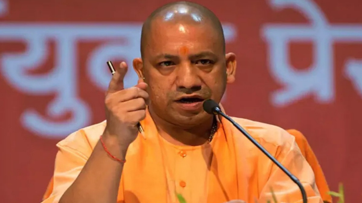 ABVP कार्यकर्ताओं पर लाठीचार्ज के मामले में सीएम योगी की कड़ी कार्रवाई, दरोगा सहित चार अधिकारी हुए सस्पेंड