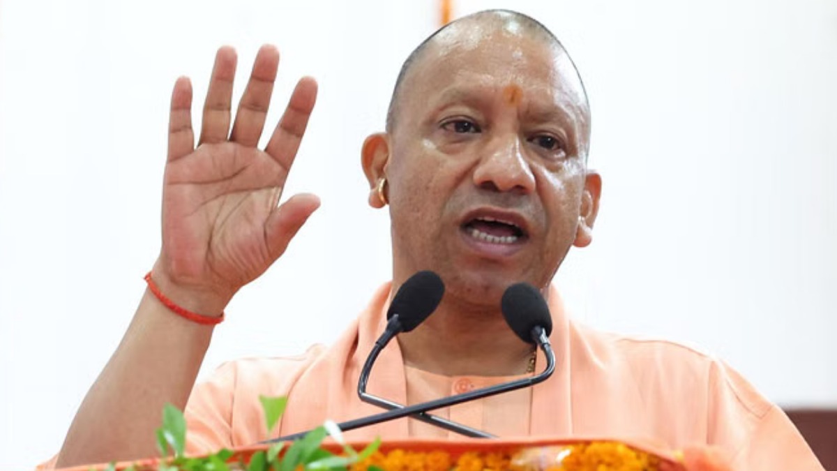 यूपी की जनता को सीएम योगी की बड़ी सौगात, ग्रामीण रोडवेज बसों का किराया होगा कम, यात्रियों को मिलेगी 20 प्रतिशत की रियायत
