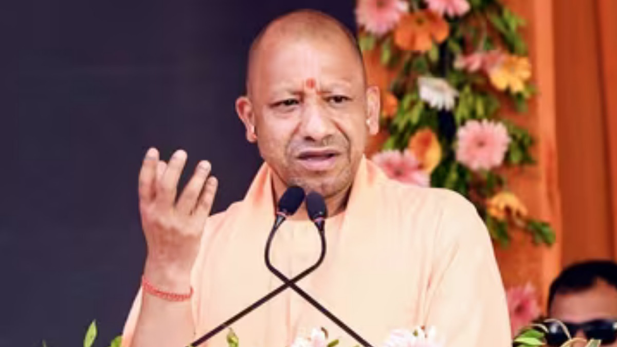 बस्ती में गरजे सीएम योगी, बोले सोशल मीडिया की गालीबाज ताकतें जनता को कर रहीं गुमराह