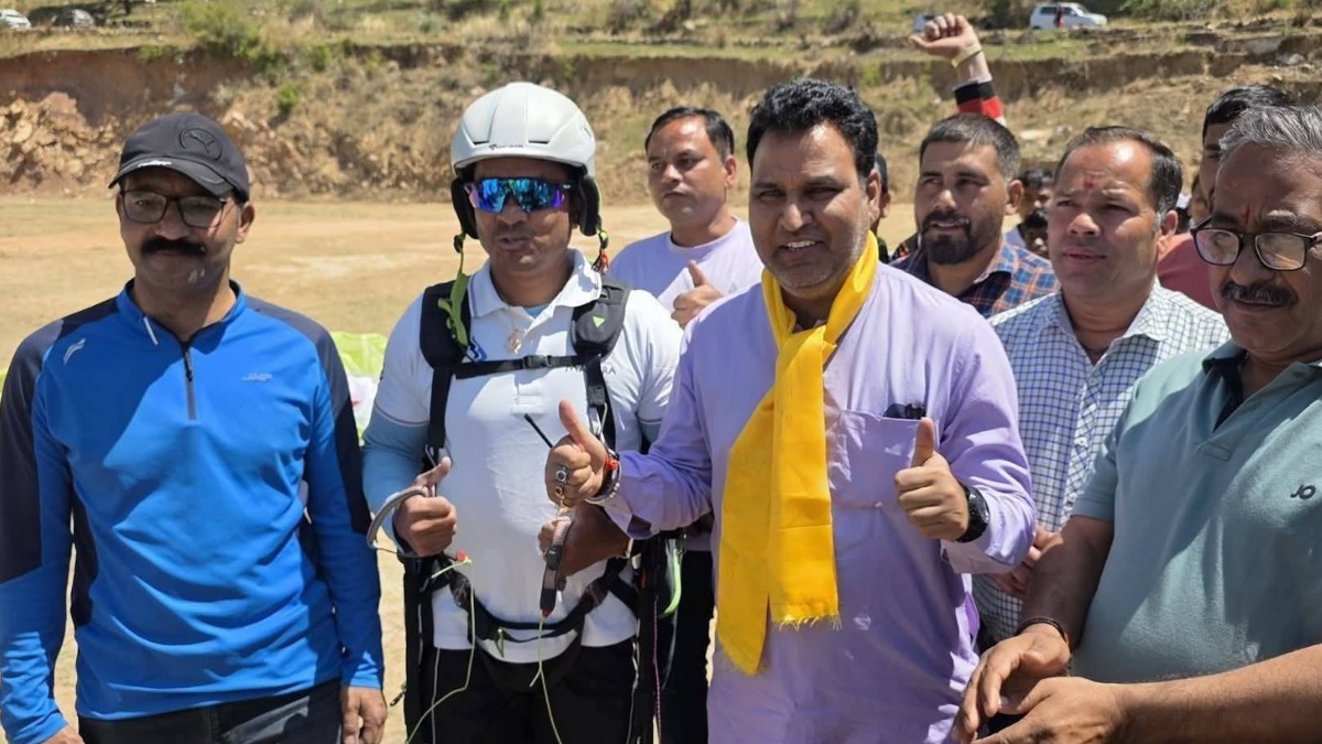 उत्तराखंड में थ्रिल का एक और डेस्टिनेशन तैयार, बागसैंण पैराग्लाइडिंग साइट को मिली मंजूरी