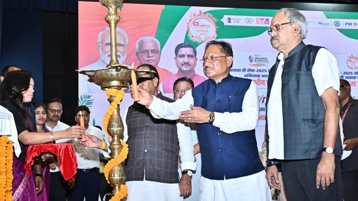 मुख्यमंत्री विष्णु देव साय नगरीय प्रशासन विभाग के स्वच्छता, आवास और लोक कल्याण उत्सव में हुए शामिल