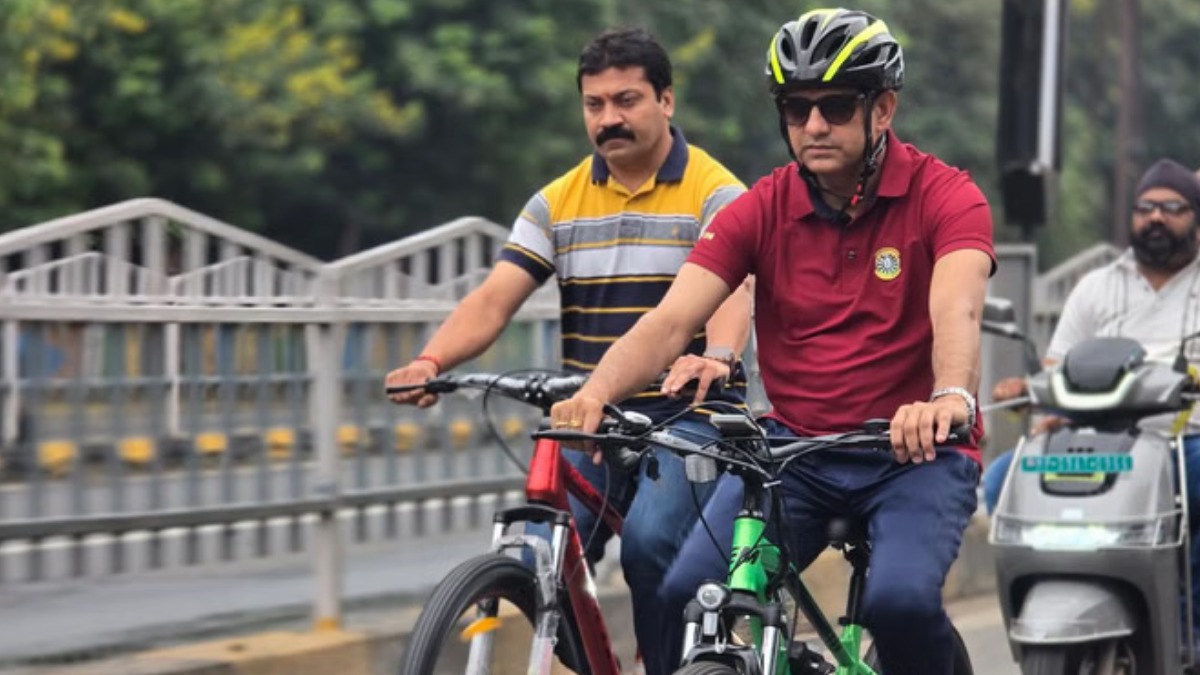 सड़कों पर साइकिल चलाते नजर आए मेयर पुष्यमित्र भार्गव, इंदौर में मना No Car Day, BRTS पर किया लोगों का उत्साहवर्धन