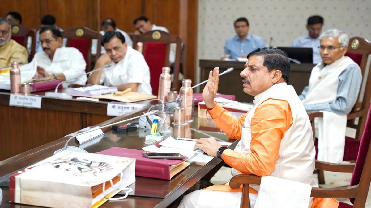 MP Cabinet Meeting: एमपी बनेगा एविएशन टूरिज्म शुरू करने वाला पहला राज्य, बैठक में इन बड़े प्रस्तावों पर भी लगी मुहर