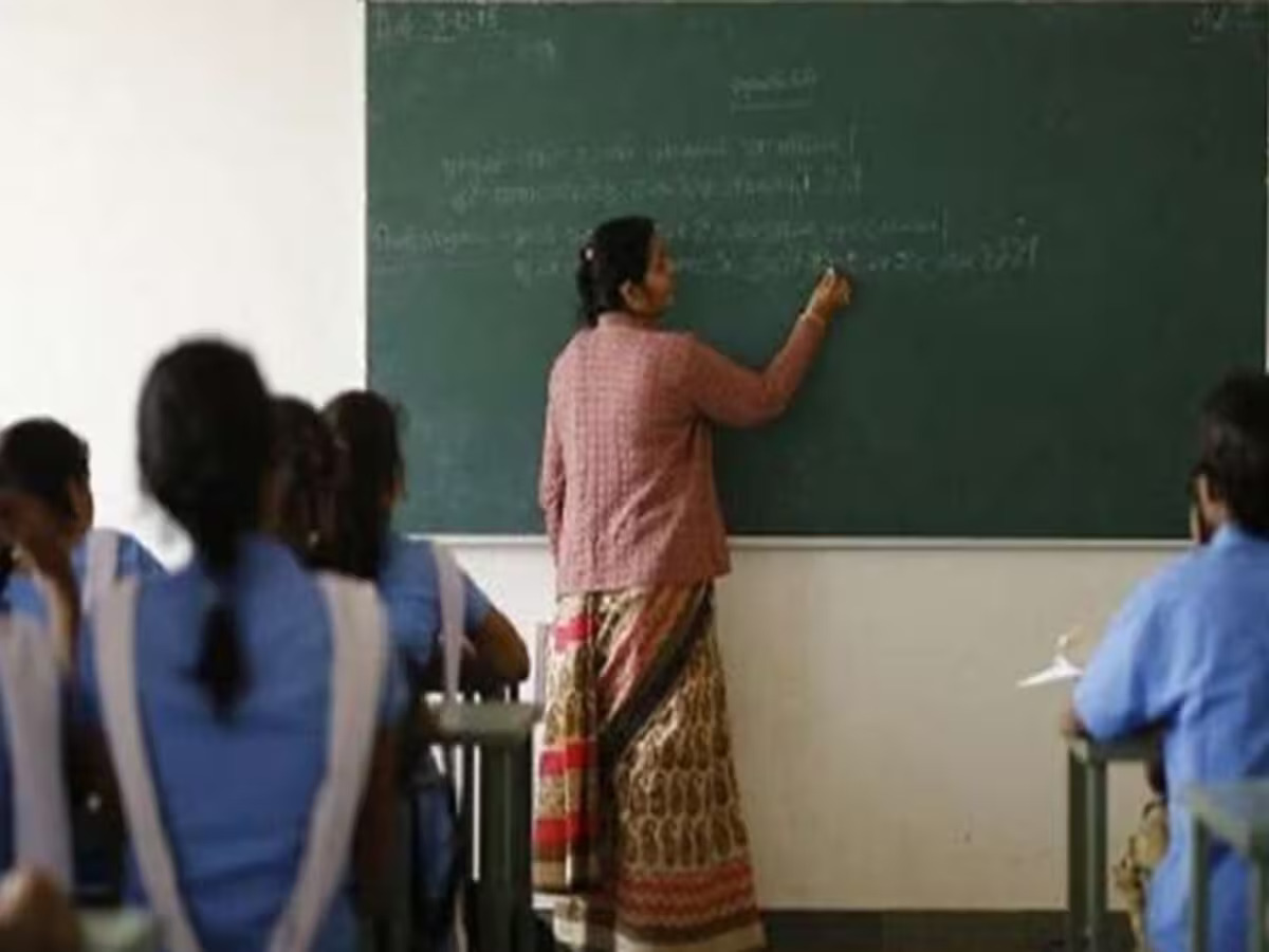 अब लेक्चरर और शिक्षक बनने के लिए सिर्फ PG काफी नहीं, B.Ed करना जरूरी, नियम में हुए बदलाव