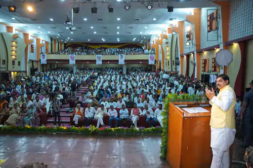 मेयर Pushymitra Bhargav के बेटे के बयान से मचा बवाल, बुलेट ट्रेन का उठाया था मुद्दा, सीएम ने लाइव स्ट्रीम से हटाया भाषण