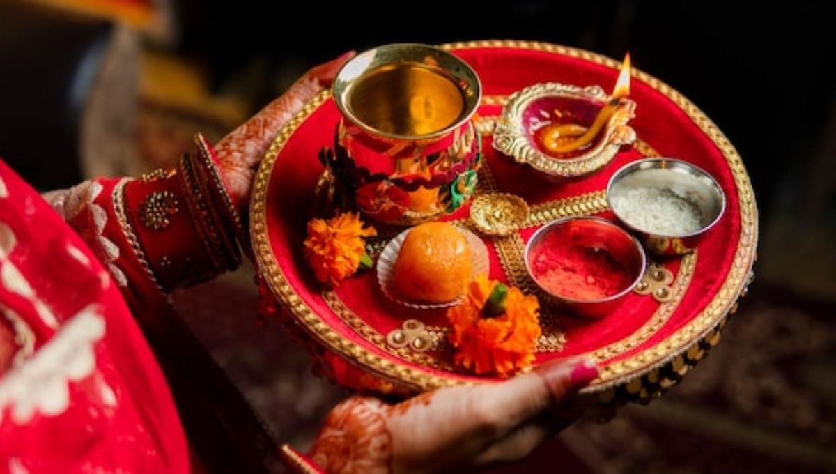 9 या 10 अक्टूबर, कब रखा जाएगा करवा चौथ का व्रत? एक क्लिक में यहां दूर करें कन्फ्यूजन
