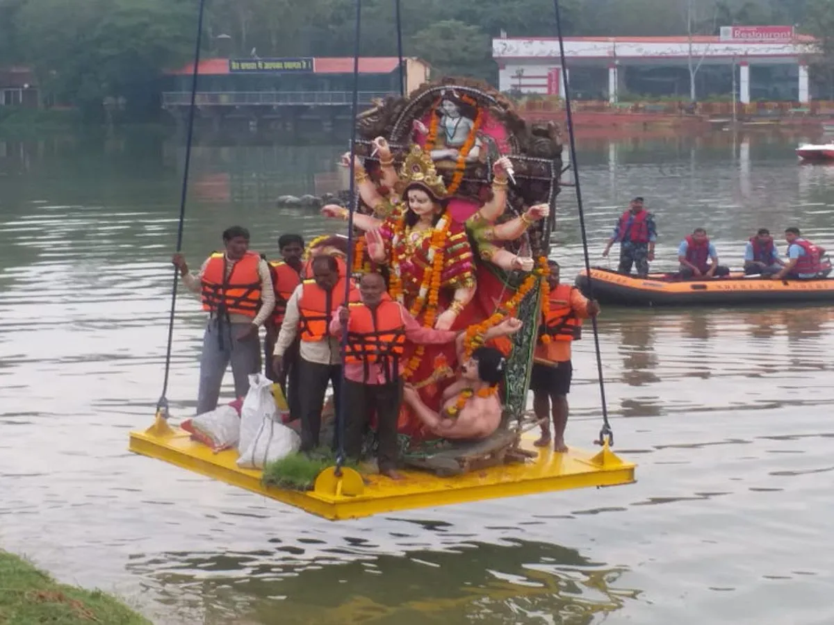 भोपाल में दुर्गा विसर्जन पर 3 दिन भारी वाहनों की एंट्री रहेगी बंद, कई मार्ग होंगे डायवर्ट, देखें नया रूट प्लान