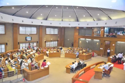 एमपी में जल्द दौड़ेंगी 70 नई CNG बसें, 1000 अस्थायी कर्मचारी होंगे नियमित, नगर परिषद की बैठक में लिए गए बड़े फैसले