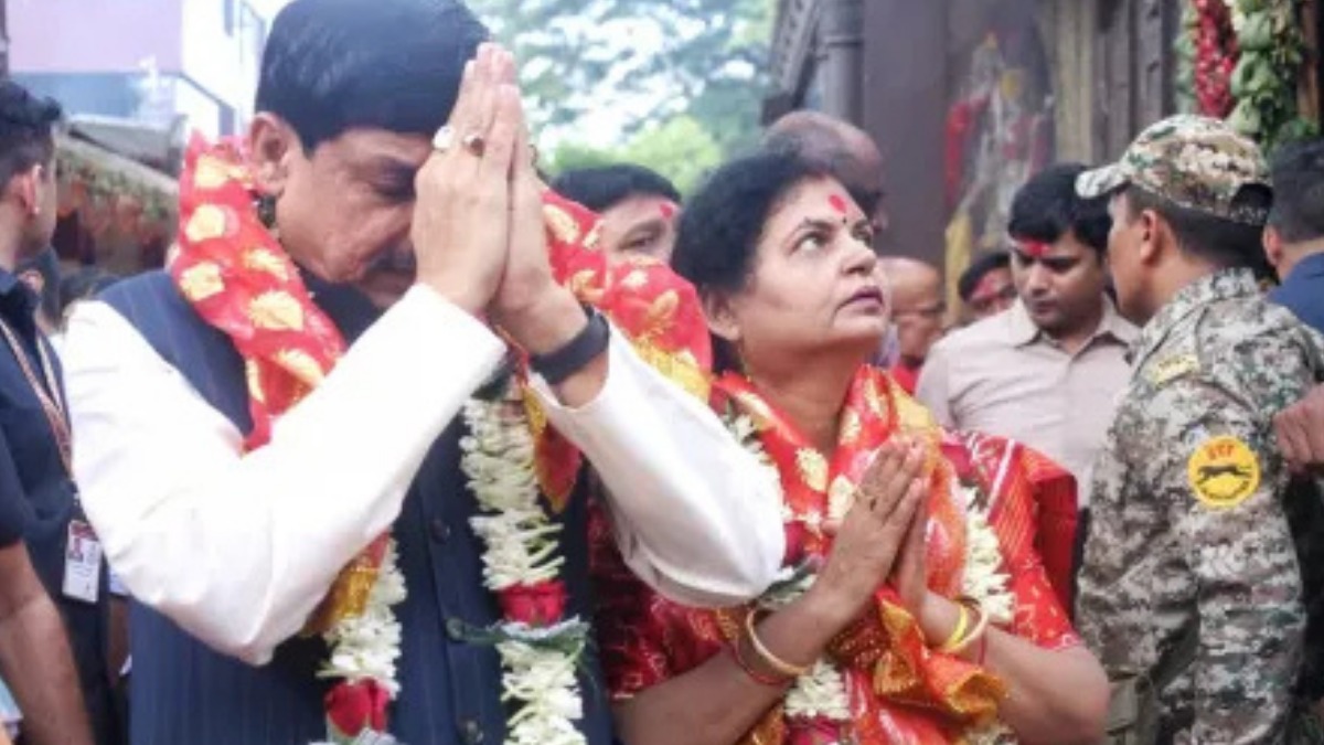 निवेश की तलाश में असम पहुंचे सीएम मोहन यादव, पत्नी संग किए कामाख्या देवी के दर्शन, भूटान के निवेशकों से भी करेंगे चर्चा