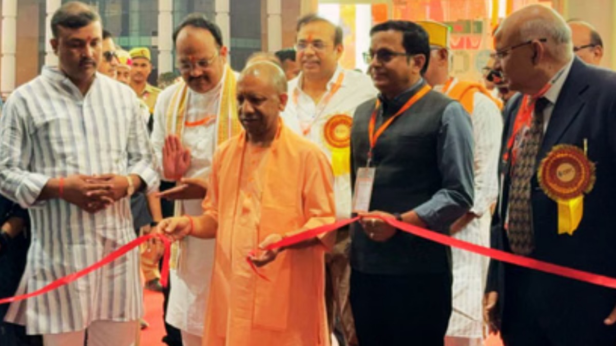 सीएम योगी ने ज्ञानपुर में चौथे अंतरराष्ट्रीय कालीन मेले का किया उद्घाटन, 1200 से अधिक जवान किए गए तैनात