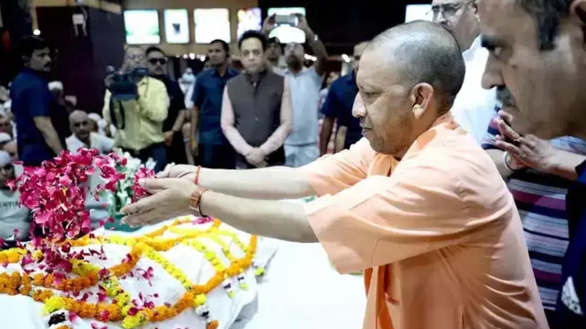 मुख्यमंत्री योगी आदित्यनाथ ने लखनऊ में संत शिरोमणि साईं चांडूराम को दी श्रद्धांजलि, श्रद्धालुओं के साथ जताई संवेदनाएं