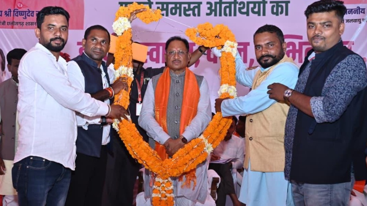 मुख्यमंत्री विष्णुदेव साय सर्व पिछड़ा वर्ग समाज के स्थापना दिवस में हुए शामिल