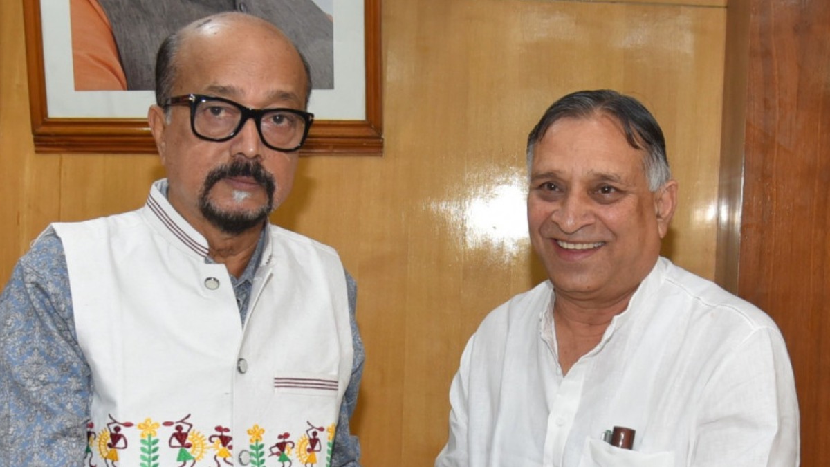 राज्यपाल डेका से छत्तीसगढ़ दिव्यांगजन वित्त विकास निगम के अध्यक्ष कावड़िया ने की सौजन्य भेंट