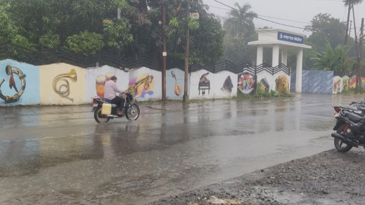 Indore में बरसात बनी मेहमान, सुबह हुई तेज बारिश, रात को भी गिरा पानी, मौसम विभाग ने जारी की चेतावनी