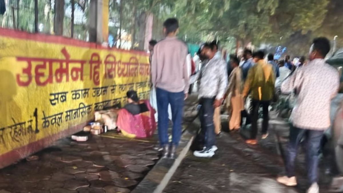 Indore को भिक्षावृत्ति मुक्त बनाने की बड़ी पहल, MY अस्पताल और भाजपा कार्यालय के सामने भिक्षुकों पर हुई कड़ी कार्रवाई