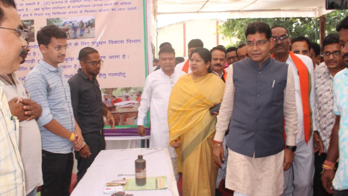 किसान हैं विकसित भारत की रीढ़, तिलहन उत्पादन से बढ़ेगी आत्मनिर्भरता — मंत्री टंक राम वर्मा