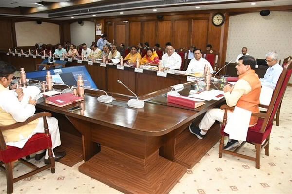 आज होगी मोहन कैबिनेट की बैठक, किसानों को कनेक्शन की HP क्षमता के हिसाब से सोलर पंप देने पर विचार