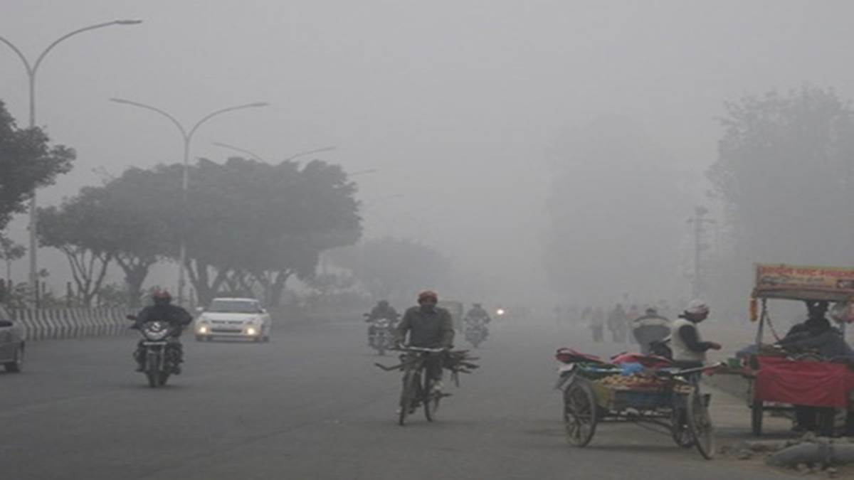 एमपी में कड़ाके की सर्दी का प्रकोप बढ़ा, शीतलहर का अलर्ट जारी, स्कूलों के समय बदले, राजगढ़ में पारा 5°C से भी नीचे