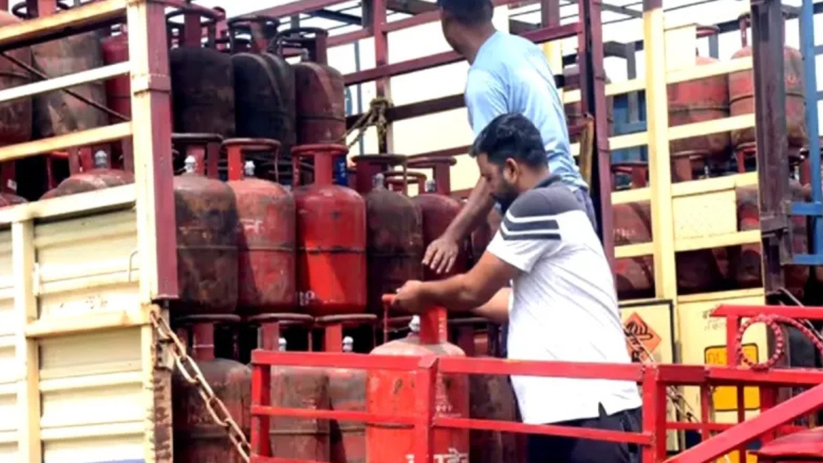26 हजार LPG वितरकों की शुरू हुई हड़ताल, एमपी समेत देशभर में थप रहेगी सिलिंडर की डिलीवरी