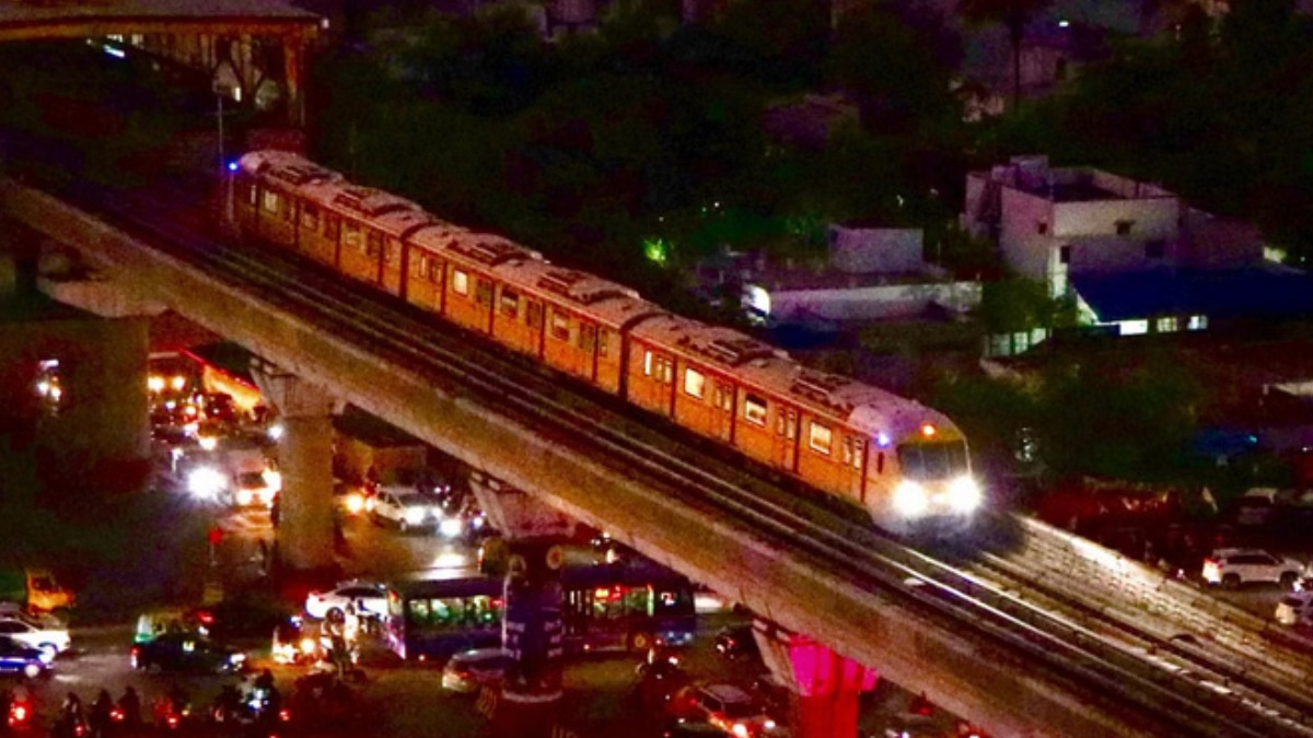 Indore मेट्रो की 17 किलोमीटर तक संचालन की तैयारी, अब रात में भी हो रहे ट्रॉयल रन