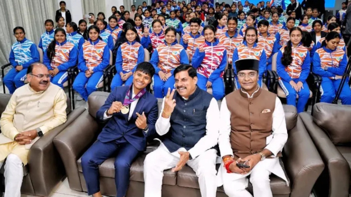 सीएम मोहन यादव का बड़ा ऐलान, छतरपुर में बनेगा आधुनिक क्रिकेट स्टेडियम, बोले क्रांति के प्रदर्शन से…