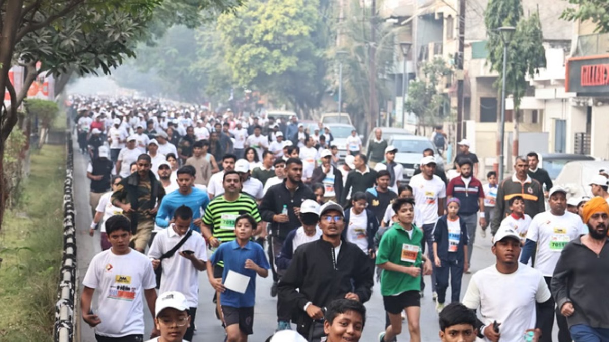 Indore की सर्द सुबह में उमड़ा लोगों का उत्साह, मैराथन में दिखा हेल्थ अवेयरनेस का जोश, सीएम ने दिया यह संदेश