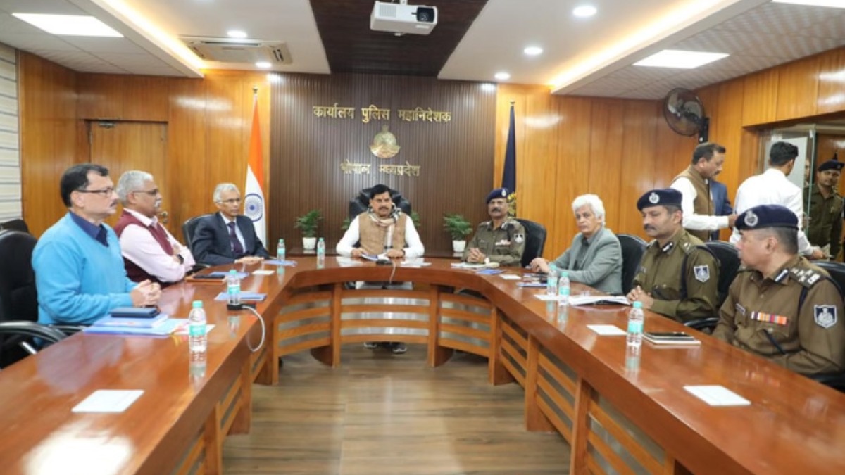 सीएम मोहन यादव की बड़ी कार्यवाई, रायसेन एसपी और भोपाल के दो थाना प्रभारी को हटाया