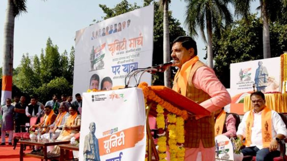 सीएम मोहन यादव ने सरदार पटेल की 150वीं जयंती पर यूनिटी मार्च में लिया भाग, लोहपुरुष की प्रतिमा पर किया माल्यार्पण