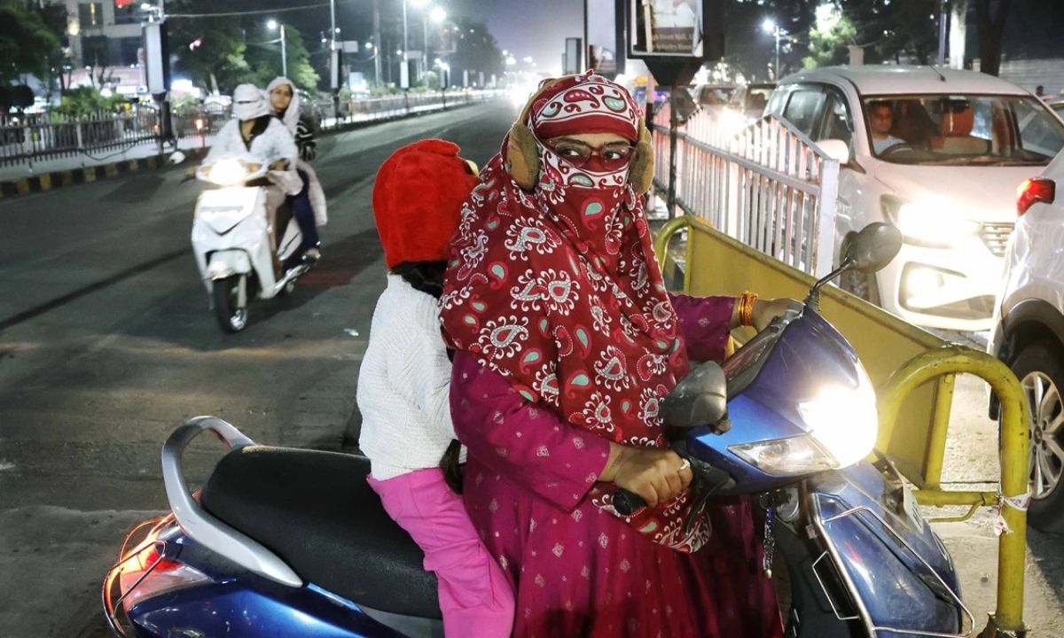 इंदौर में दिन में भी कांपे लोग, 6 डिग्री गिरा तापमान, IMD ने जारी किया अलर्ट