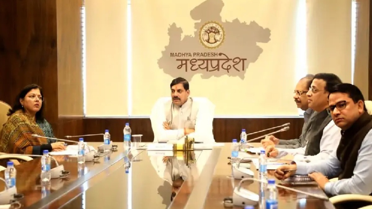 खजुराहो में सीएम मोहन यादव ने ली अहम बैठक, विभागीय कामकाज पर रहा विशेष फोकस, इन उपलब्धियों पर की चर्चा