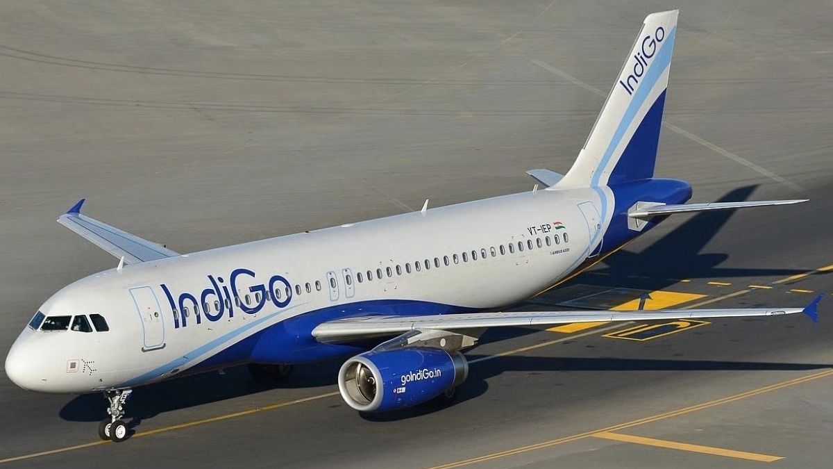 एमपी में Indigo की उड़ानों का बढ़ रहा संकट, इंदौर-ग्वालियर में आज 15 फ्लाइट हुई कैंसिल, एयरलाइन ने कही ये बात