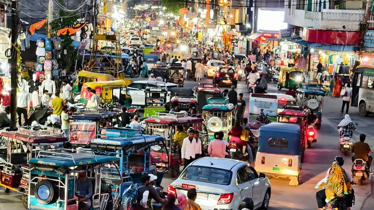 Indore में ट्रैफिक सुधार की बड़ी पहल, ई-रिक्शा पर लगेगा सेक्टर सिस्टम, रूट से बाहर चले तो कटेगा चालान