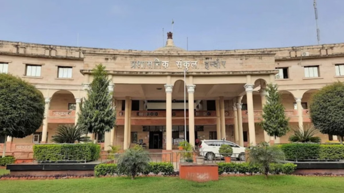 SIR के तहत इंदौर में कटे साढ़े चार लाख वोटरों के नाम, 1,330 मतदाताओं को भेजे जाएंगे नोटिस