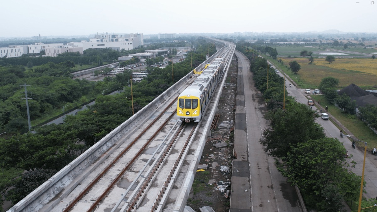 इंदौर-भोपाल Metro में तकनीक के साथ बढ़ेगा सफर का आराम, क्यूआर और स्मार्ट कार्ड से टिकट ले सकेंगे यात्री