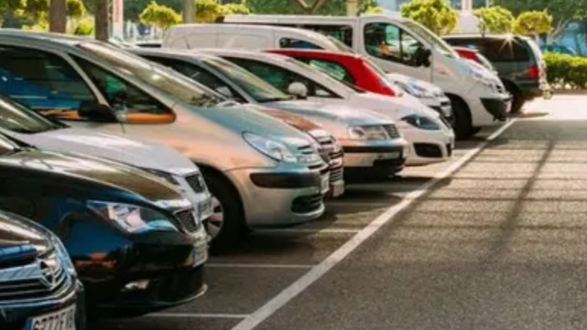 Indore में शुरू हुआ परिवहन विभाग का सख्त चेकिंग अभियान, पकड़ा रही नकली नंबर प्लेट वाली कारें