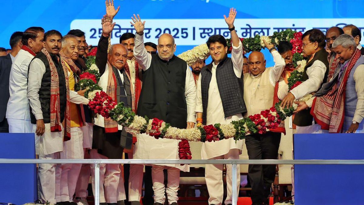 अमित शाह ने ज्योतिरादित्य सिंधिया को कहा ‘राजा साहब’, मंच पर बजने लगीं तालियां, खुश हो गए महाराज