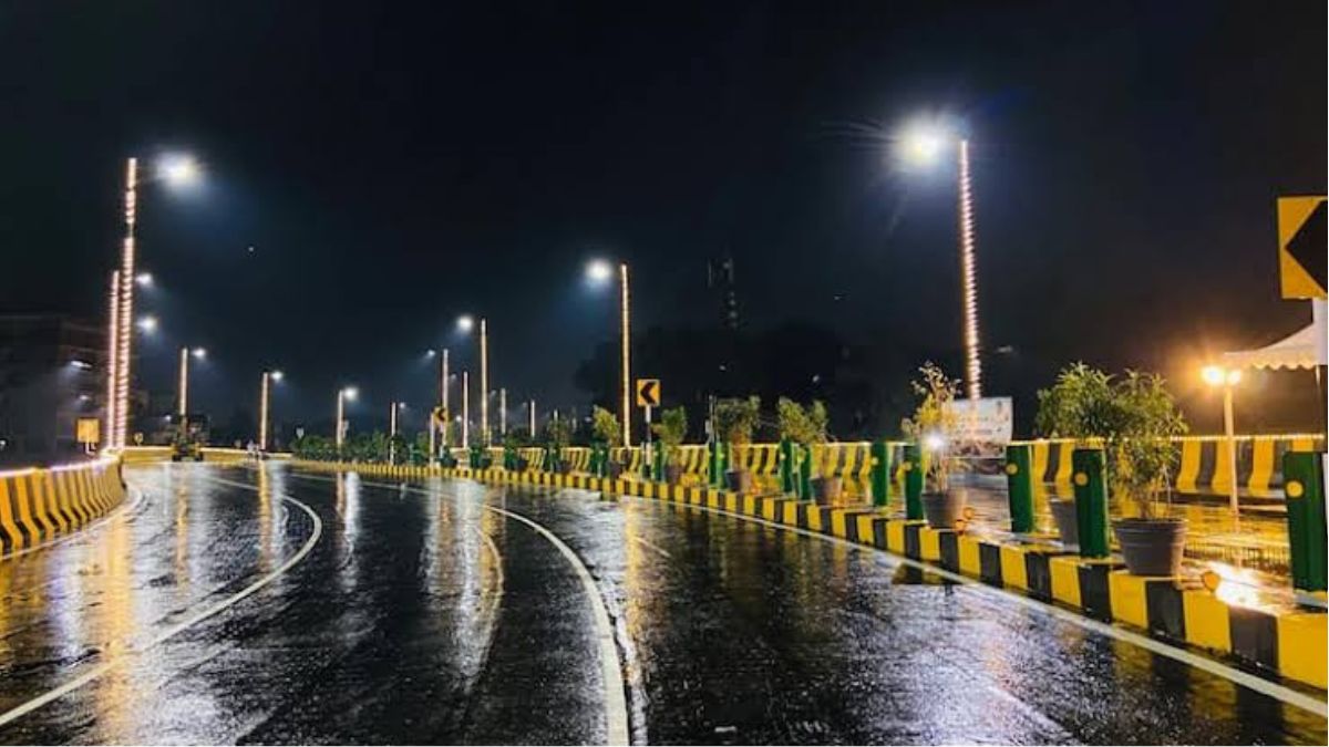 फ्लाइओवर बनाने में भी पिछड़ा इंदौर, जून तक पूरा होगा 4 का निर्माण, कलेक्टर शिवम वर्मा ने दिए सख्त निर्देश