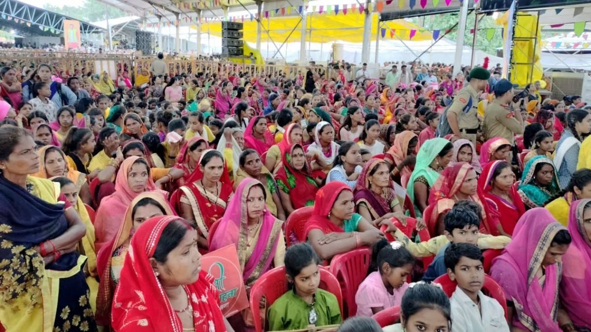 लाड़ली बहनों को लगा बड़ा झटका, इन महिलाओं को नहीं मिलेगी Ladli Behna Awas Yojana की राशि, ऐसे चेक करें अपना नाम