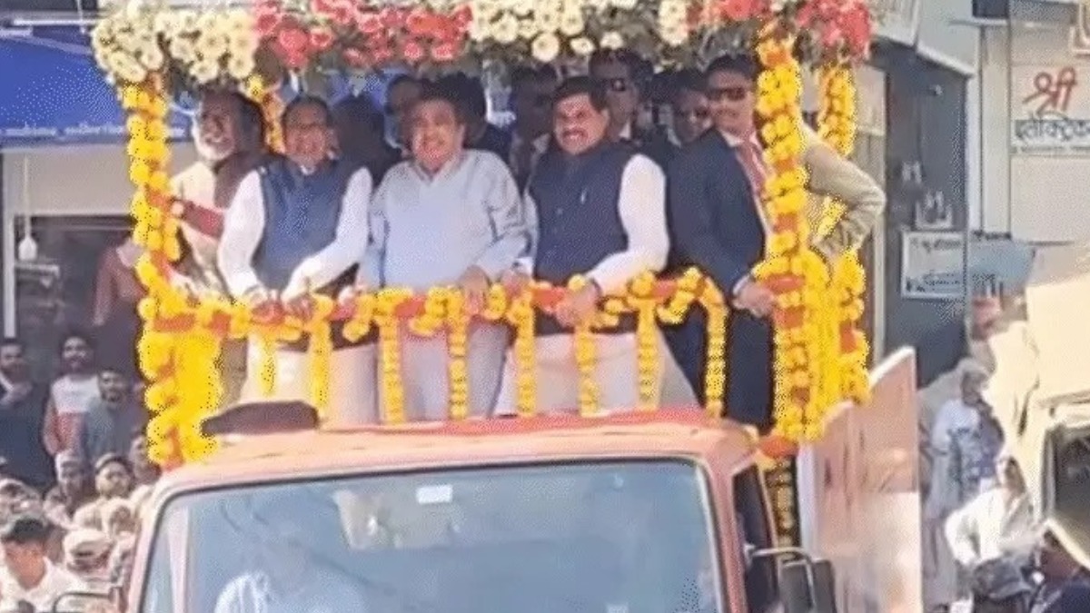 विदिशा में नितिन गडकरी और सीएम यादव का बड़ा रोड शो, पूर्व मुख्यमंत्री शिवराज सिंह चौहान भी रहे मौजूद