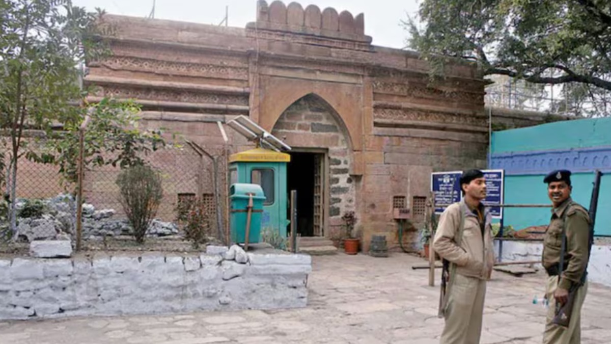 भोजशाला विवाद पर सुप्रीम कोर्ट का बड़ा फैसला, पूजा-नमाज का तय हुआ समय