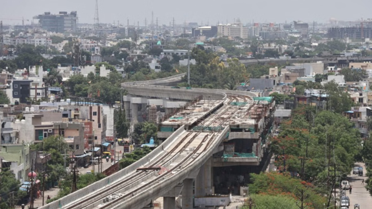 इंदौर में मौसम ने अचानक बदलाव मिजाज, दोपहर में गर्मी ने बढ़ाई मुश्किलें, सप्ताह के अंत में फिर लौटेगी ठंड